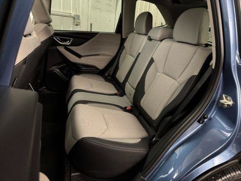 Used 2021 Subaru Forester Premium AWD/4WD image 21