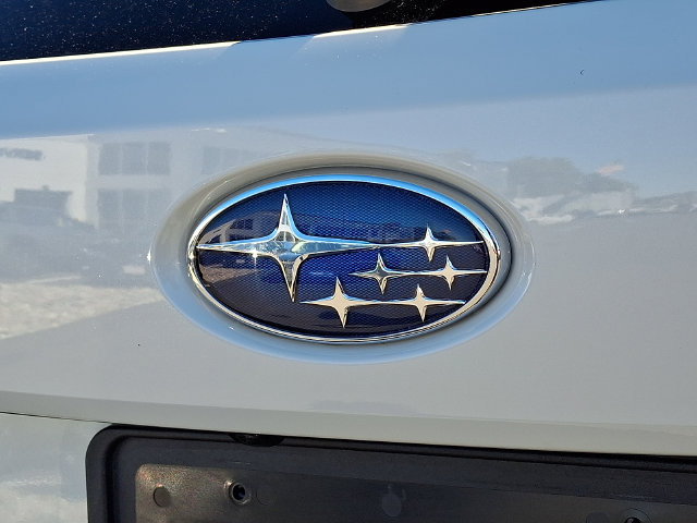 Used 2025 Subaru Crosstrek 2.5i Premium AWD/4WD image 32