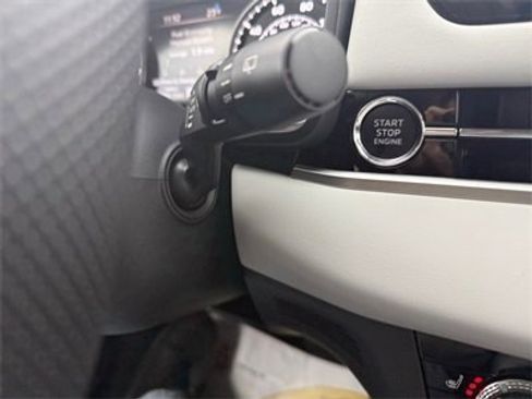 New 2025 Mitsubishi Outlander SE image 29