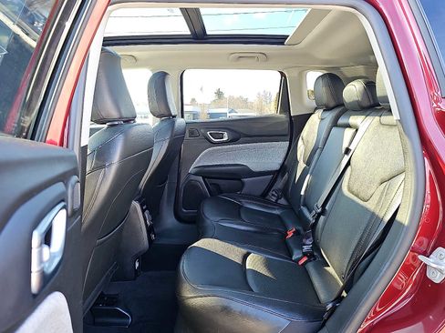 Used 2022 Jeep Compass Latitude w/ Sun and Sound Group image 10