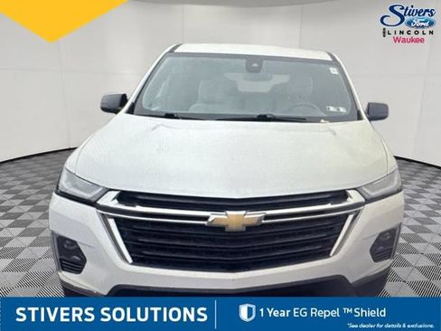 Used 2023 Chevrolet Traverse LS FWD image 5