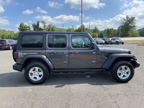 Used 2022 Jeep Wrangler Unlimited Sport AWD/4WD image 6