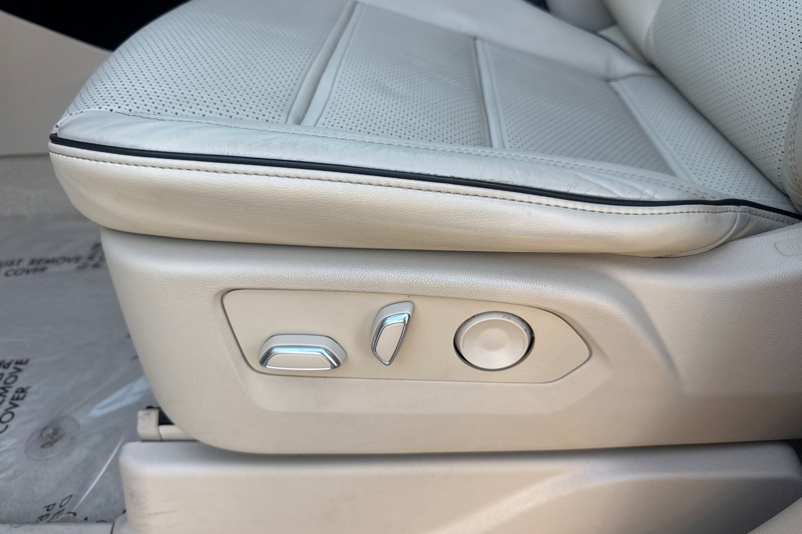 Certified 2023 Cadillac Escalade Premium Luxury AWD/4WD image 12