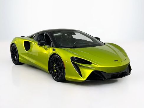 Used 2025 McLaren Artura Spider RWD image 7