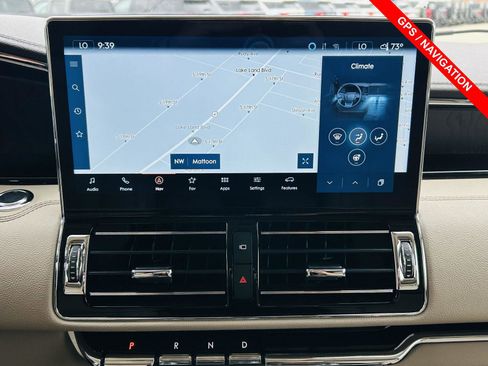 Used 2023 Lincoln Navigator Reserve AWD/4WD image 8