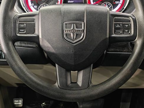 Used 2012 Dodge Grand Caravan SXT FWD image 5