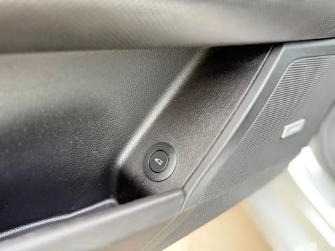 Used 2016 Cadillac XTS Luxury image 23