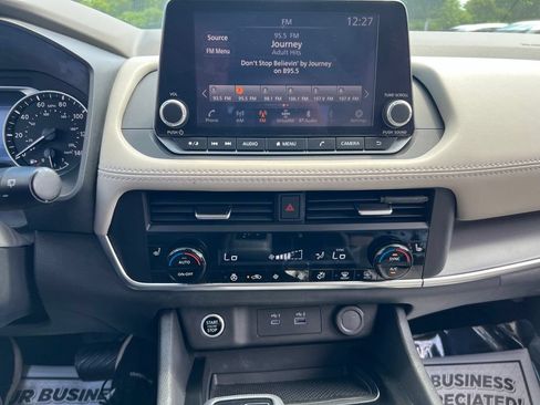 Certified 2023 Nissan Rogue SV w/ SV Premium B Package AWD/4WD image 35
