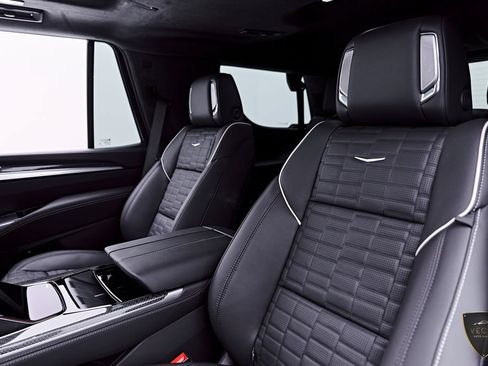 Used 2026 Cadillac Escalade V AWD/4WD image 58