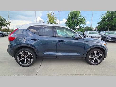 Used 2021 Volvo XC40 T5 Momentum w/ Premium Package AWD/4WD image 54