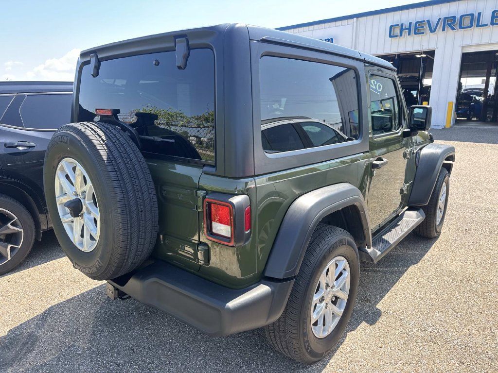 Used 2023 Jeep Wrangler Sport AWD/4WD image 14