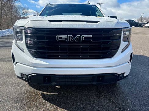 Certified 2022 GMC Sierra 1500 Elevation w/ LPO, Elevation Black Package image 22