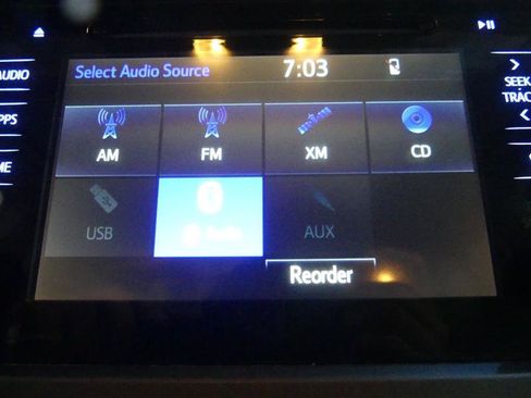 Used 2015 Toyota Sienna XLE FWD image 40