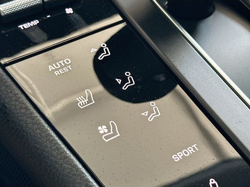 Used 2023 Porsche Macan S image 20