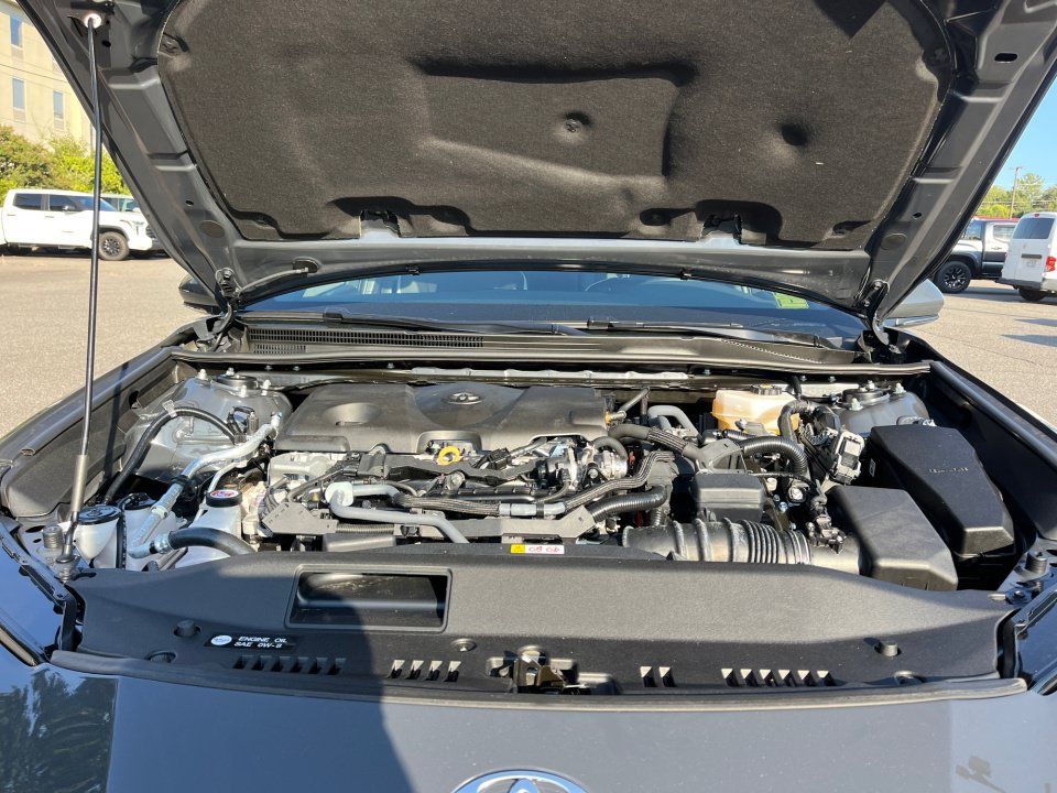 Used 2026 Toyota Camry SE w/ Multimedia Upgrade Package FWD image 15