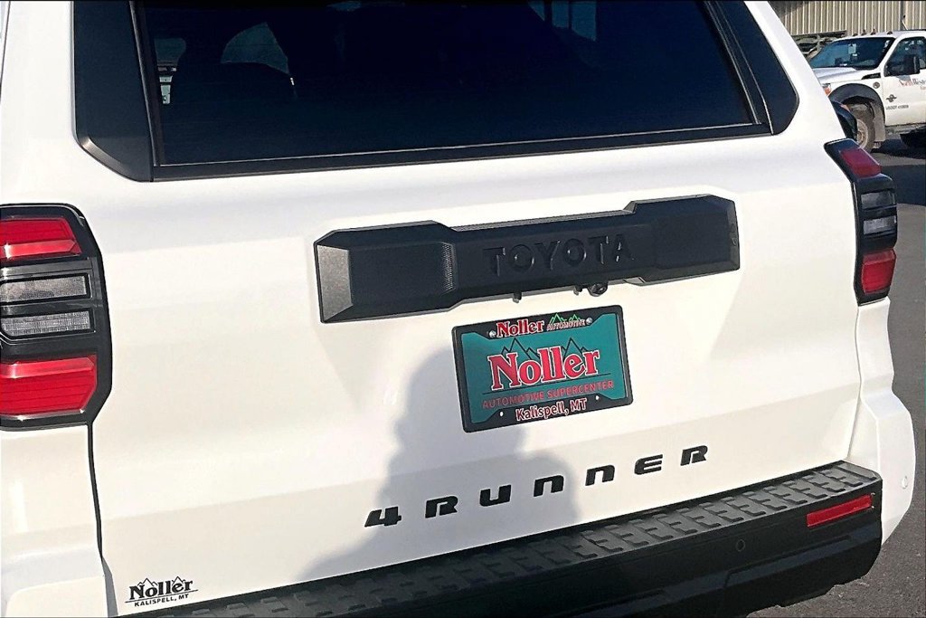 Used 2025 Toyota 4Runner TRD Off-Road AWD/4WD image 8
