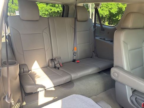 Used 2018 Chevrolet Suburban Premier image 54