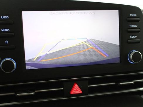 Used 2023 Hyundai Elantra SEL FWD image 13