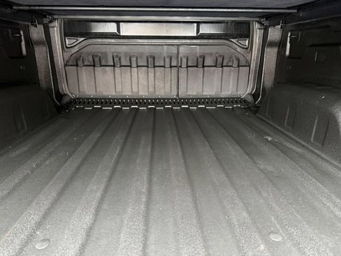 Used 2024 GMC Sierra EV Denali image 18