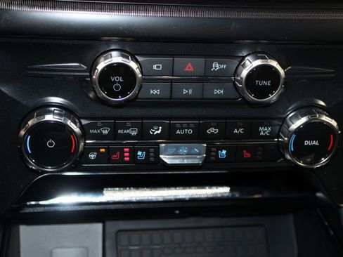 New 2025 Ford F150 Platinum w/ Equipment Group 702A High image 45