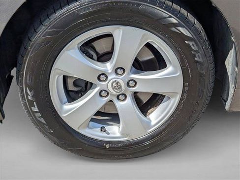 Used 2012 Toyota Sienna LE FWD image 23