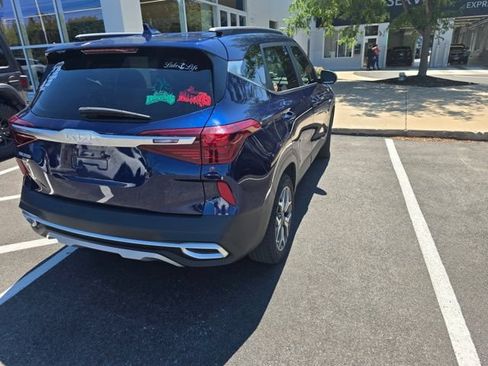 Certified 2023 Kia Seltos EX AWD/4WD image 4