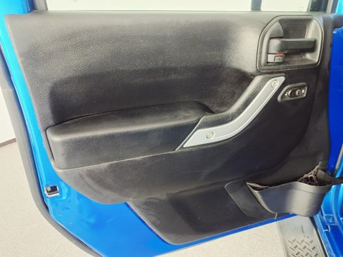 Used 2016 Jeep Wrangler Unlimited Sahara w/ Trailer Tow Group image 14