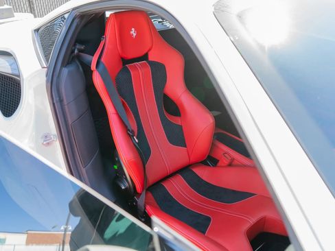 Used 2021 Ferrari F8 Tributo RWD image 66