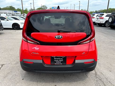 Used 2020 Kia Soul S image 4