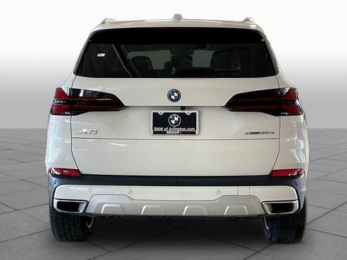 Used 2025 BMW X5 xDrive50e AWD/4WD image 5