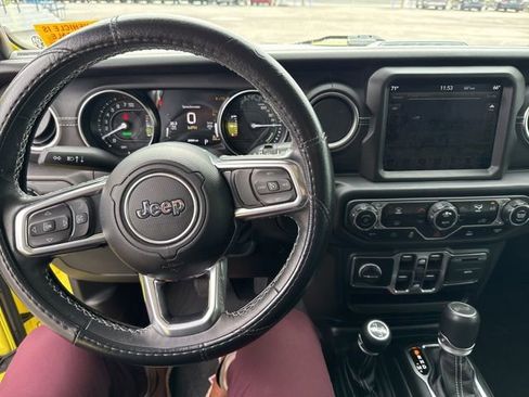 Used 2022 Jeep Wrangler Unlimited Sahara image 11