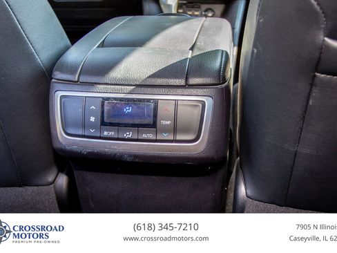 Used 2019 Toyota Highlander SE AWD/4WD image 27