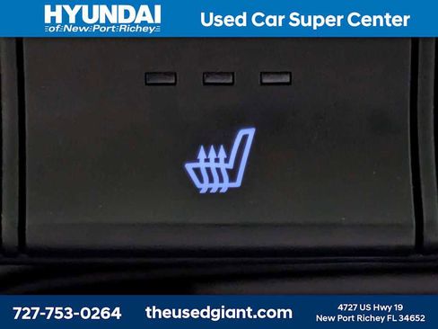 Used 2020 Hyundai Santa Fe SEL image 23