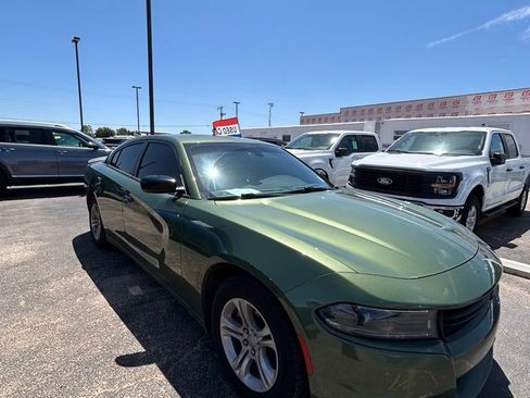 Used 2023 Dodge Charger SXT RWD image 5