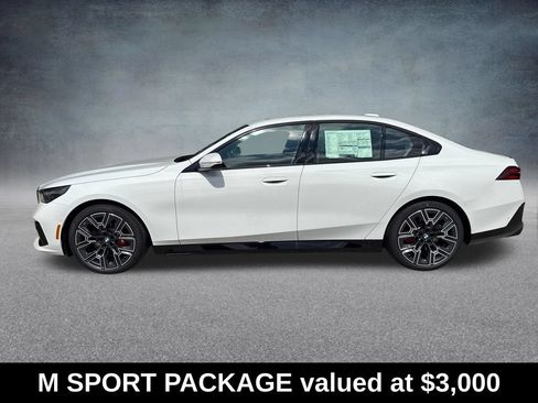 Used 2027 BMW 530i xDrive w/ M Sport Package AWD/4WD image 2