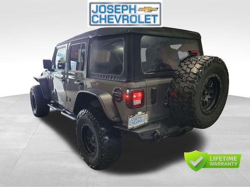 Used 2021 Jeep Wrangler Unlimited Sport AWD/4WD image 3