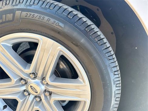 Certified 2018 Ford Expedition Max XLT w/ Equipment Group 202A image 39