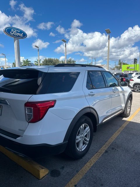 Used 2020 Ford Explorer XLT w/ Equipment Group 202A RWD image 13
