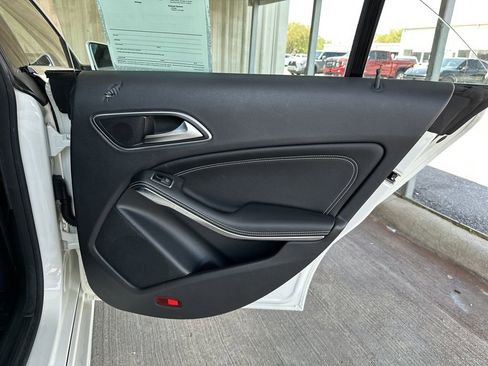 Used 2017 Mercedes-Benz CLA 250 image 30