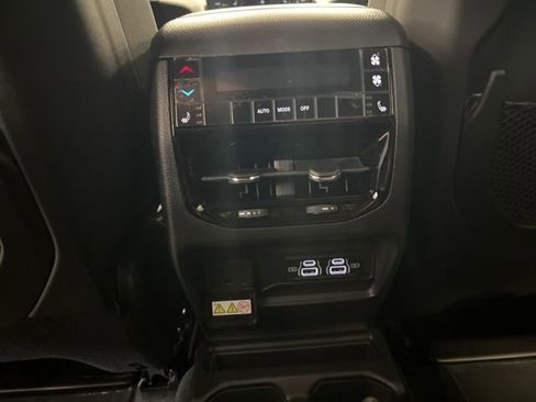 New 2025 Jeep Grand Cherokee L Limited w/ Trailer Tow Package image 17