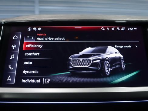 Certified 2024 Audi Q4 e-tron Premium Plus image 21