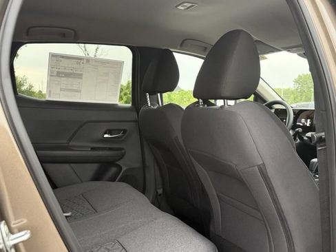 Certified 2025 Nissan Kicks SV AWD/4WD image 21