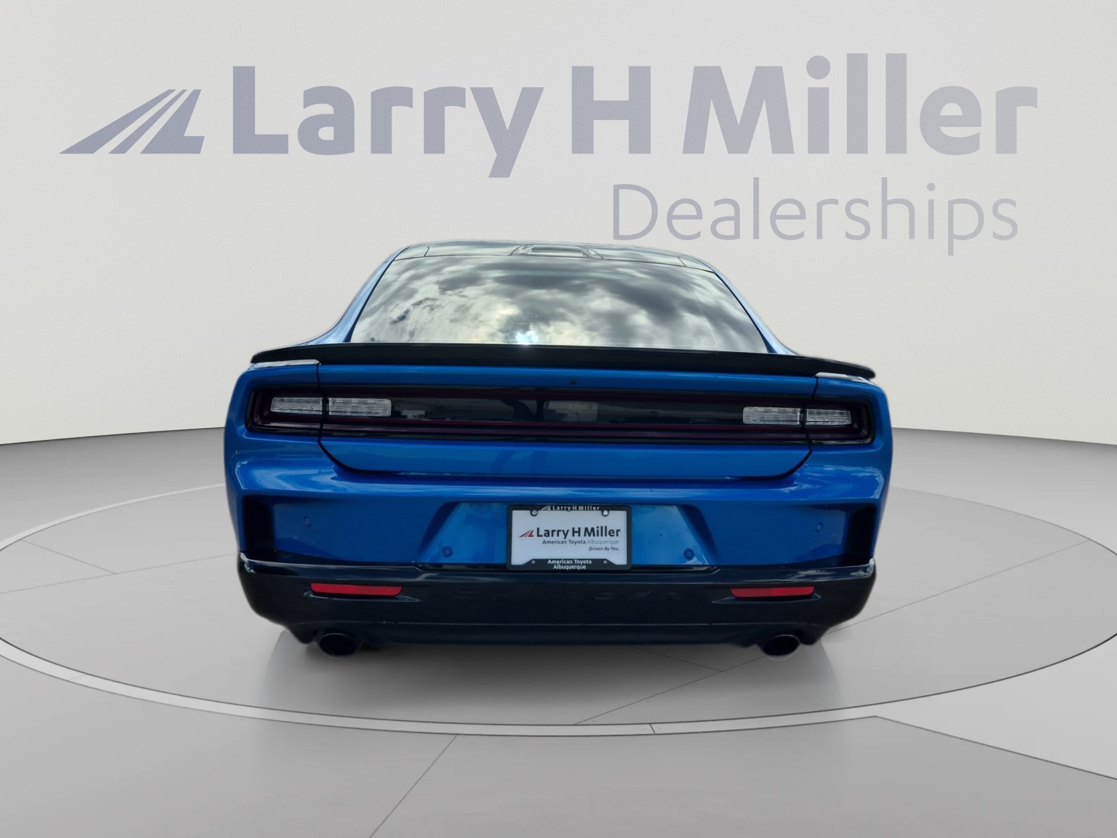 Used 2026 Dodge Charger Scat Pack w/ Blacktop Package AWD/4WD image 4