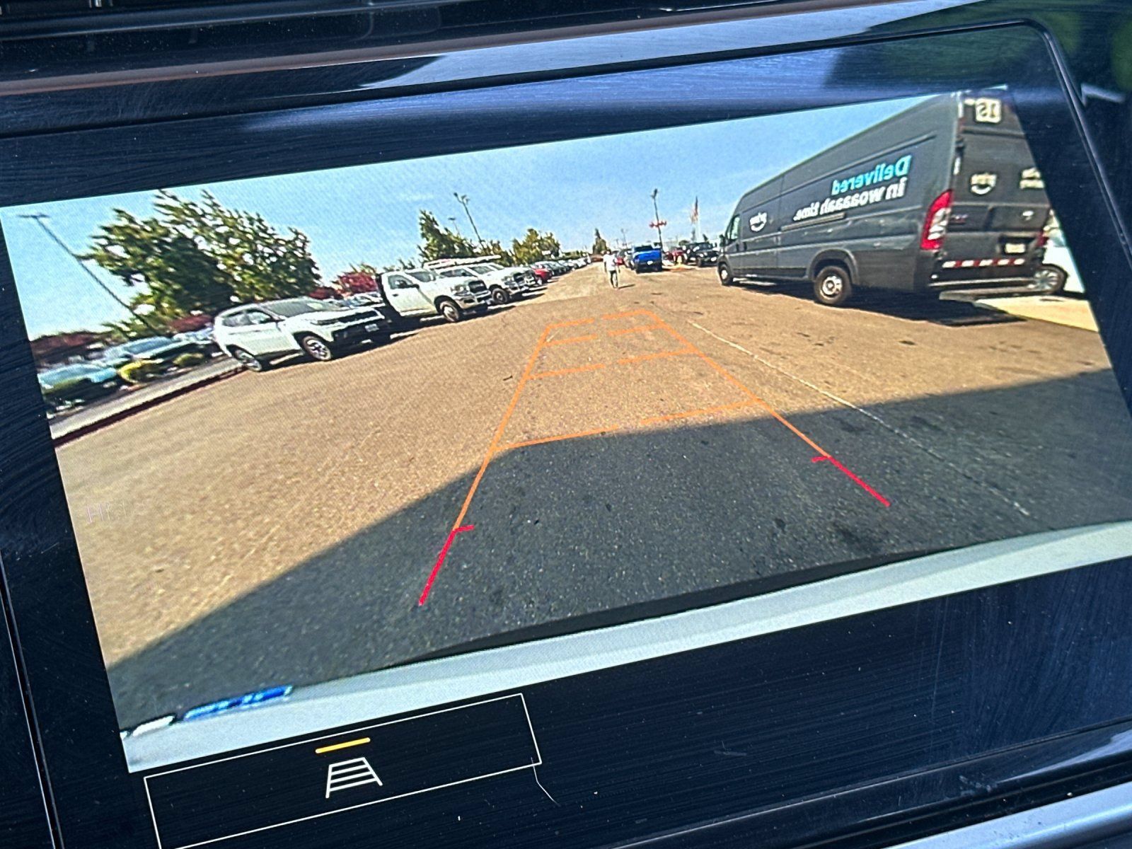 Used 2023 Chevrolet Bolt EUV LT w/ Comfort Package FWD image 19