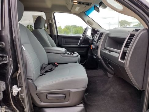 Used 2017 RAM 1500 Express w/ Black Ram 1500 Express Group AWD/4WD image 10