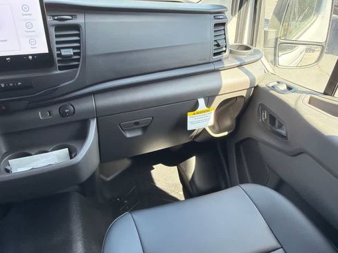 New 2026 Ford Transit 250 148 Medium Roof w/ Load Area Protection Package image 18