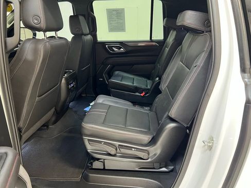 Used 2022 Chevrolet Suburban RST w/ Sport Performance Package image 25