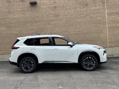 New 2026 Nissan Rogue Platinum AWD/4WD image 18