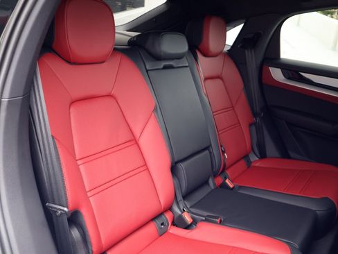 New 2026 Porsche Cayenne Coupe AWD/4WD image 23