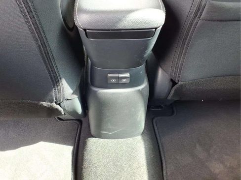 Used 2025 Nissan Kicks Play S FWD image 13